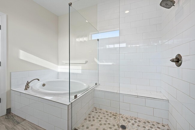 Building Photo - 4770 SW Ardsley Dr