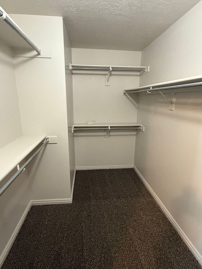 Building Photo - Beautiful home with 2 car garage, large back deck and central air