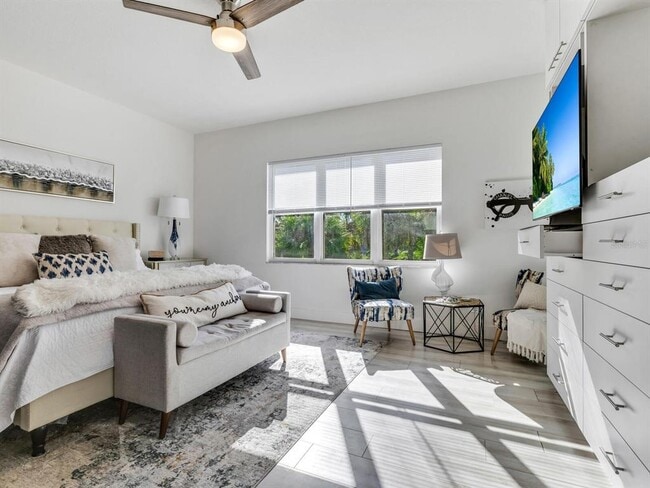 Building Photo - 5018 63rd Dr W