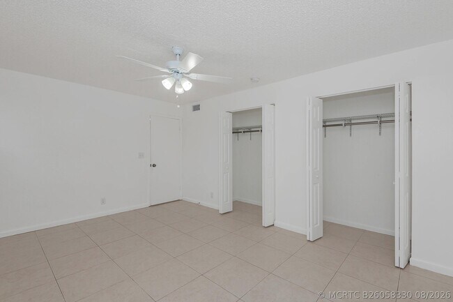 Building Photo - 8830 W Sample Rd