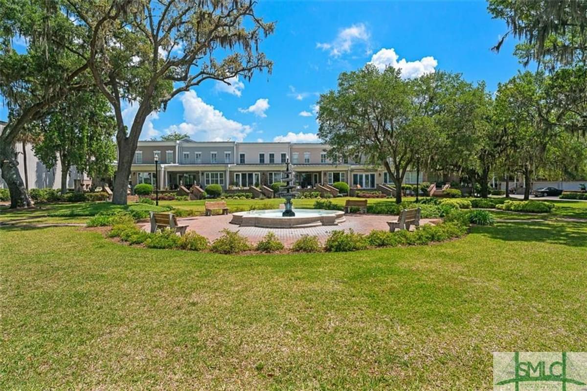 Building Photo - 49 Thatcher Ln