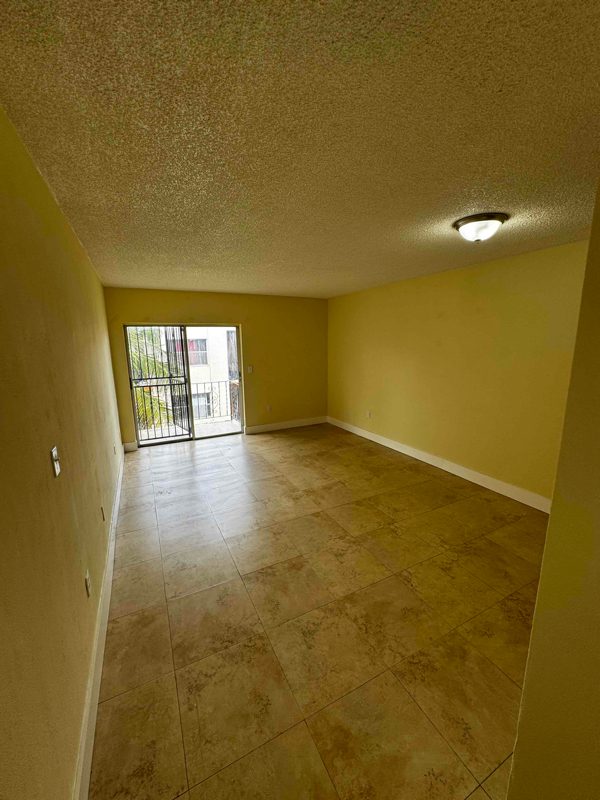 Building Photo - 909 NW 45th Ave