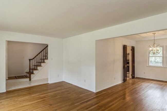 Building Photo - 22 Central St