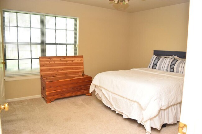 Building Photo - 2029 Reef Dr