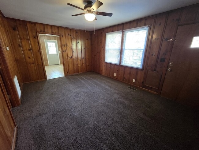Building Photo - 297 McGavock Pk