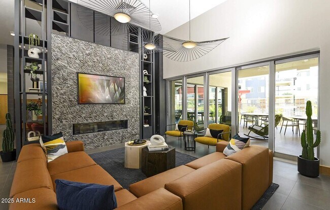 Building Photo - 7800 W Encanto Blvd