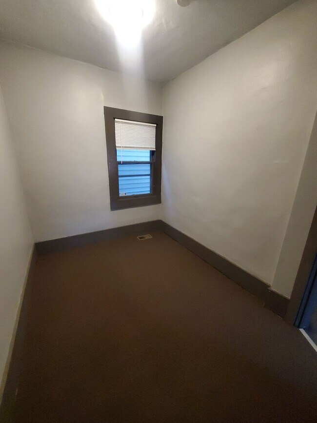 Building Photo - 1505 S 3rd St