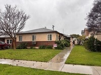 Building Photo - Charming 1-bedroom, 1-bath apartment located in a desirable area of Burbank.