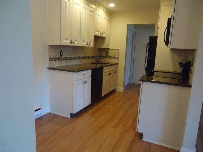 Building Photo - 142 Cross Slope Ct