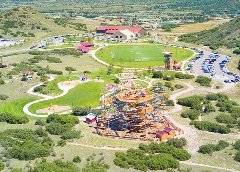 Building Photo - 192 October Pl