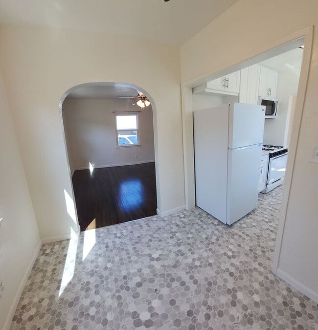 Recently renovated cottage in City Heights! 4366 Maple St San Diego