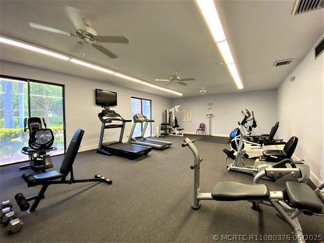 Building Photo - 14527 Bonaire Blvd
