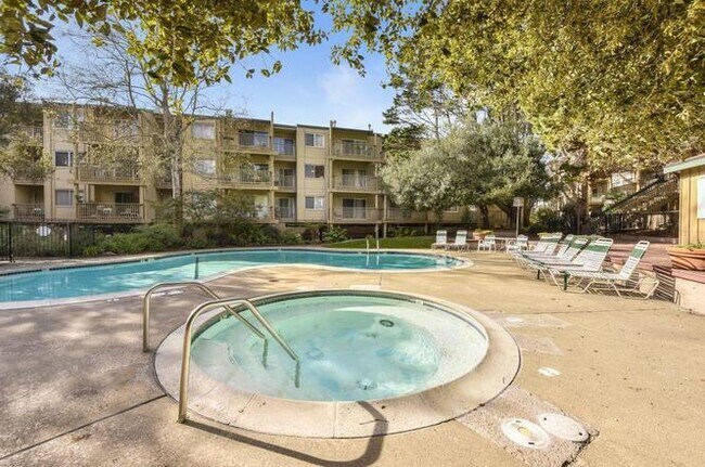 Building Photo - 361 Half Moon Ln