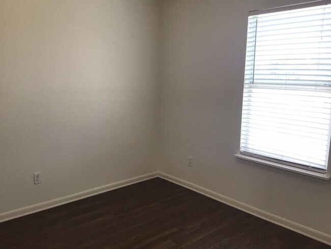 Building Photo - 5403 Coastal Way
