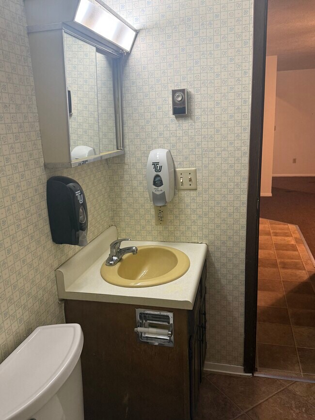 Building Photo - Benner Street Apartments