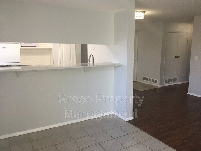 Building Photo - 12546 E Cornell Ave
