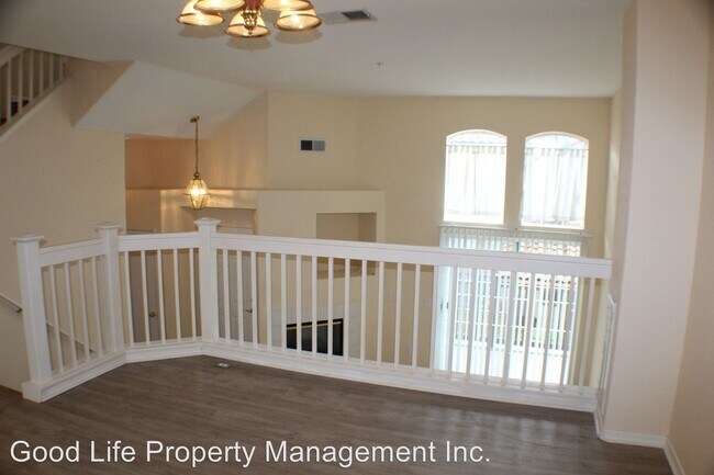 Building Photo - 10292 Wateridge Cir