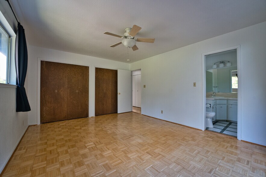 Building Photo - 945 Midpine Way