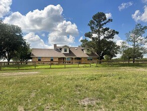 Building Photo - 5121 FM 446