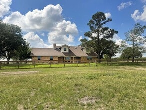 Building Photo - 5121 FM446