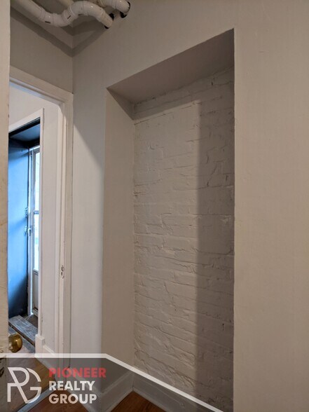 Building Photo - 3532 N Halsted St