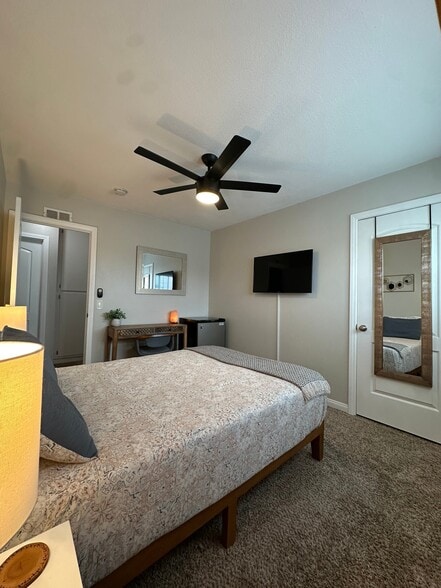 Building Photo - 514 Luna Dr