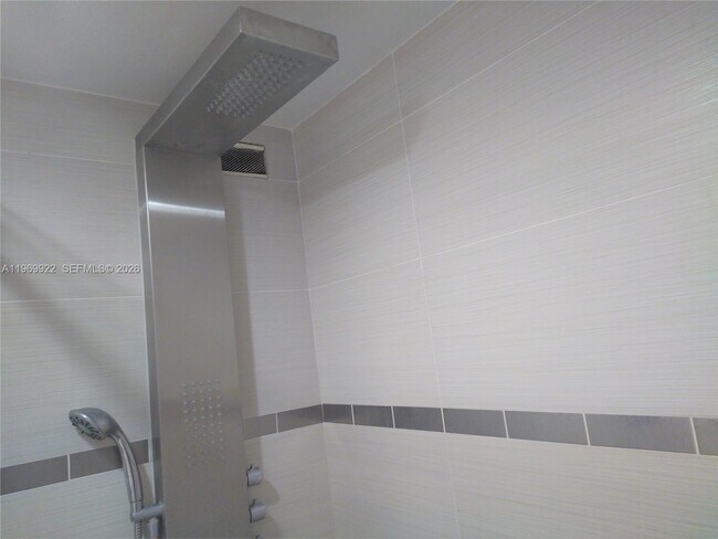 Building Photo - 3301 NE 5th Ave