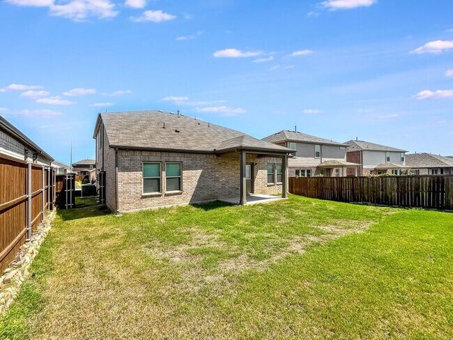 Building Photo - 8729 Heliotrope Ln