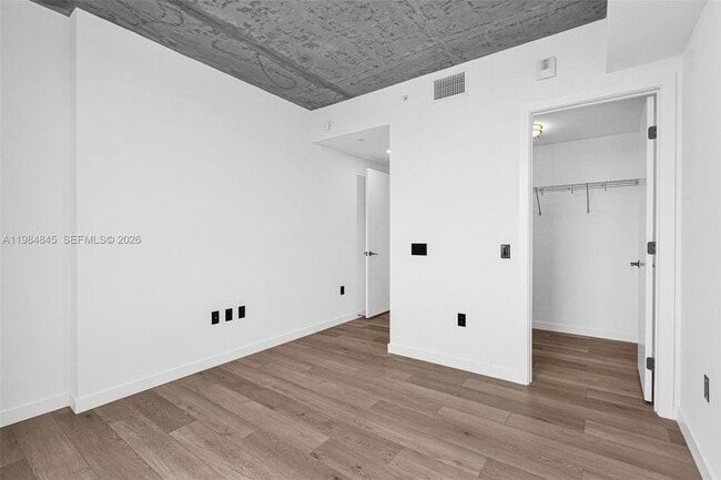 Building Photo - 307 SW 5th St