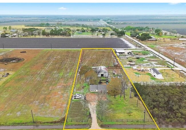 Building Photo - 5610 Fenske Ln