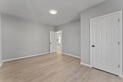 Building Photo - 37-39-39 Mahl Ave