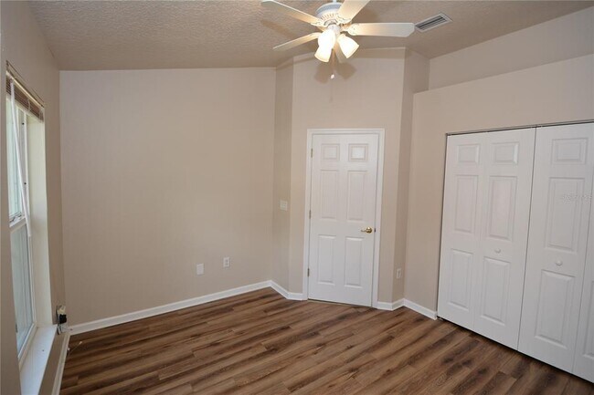 Building Photo - 56 Shinnecock Dr