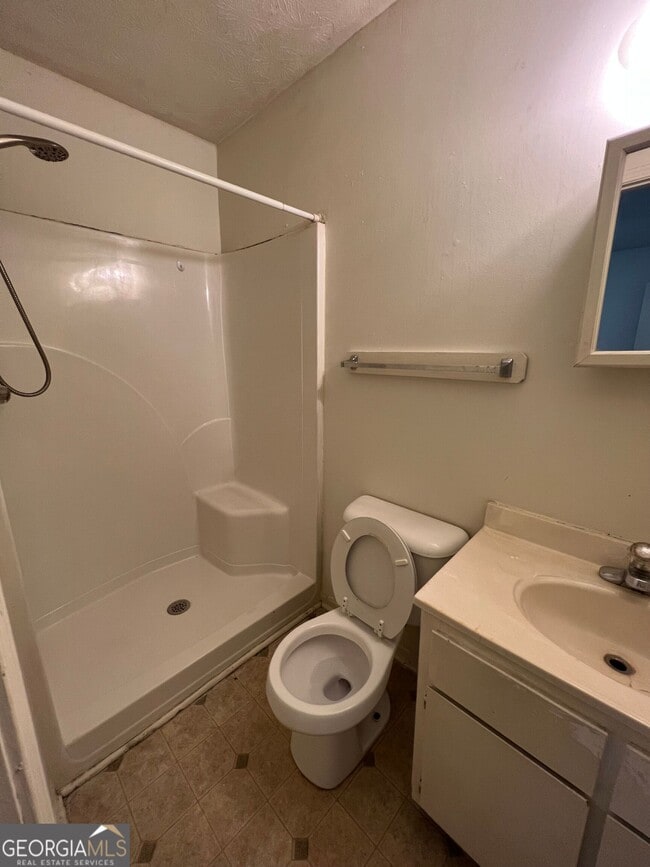 Building Photo - 145 Herring St