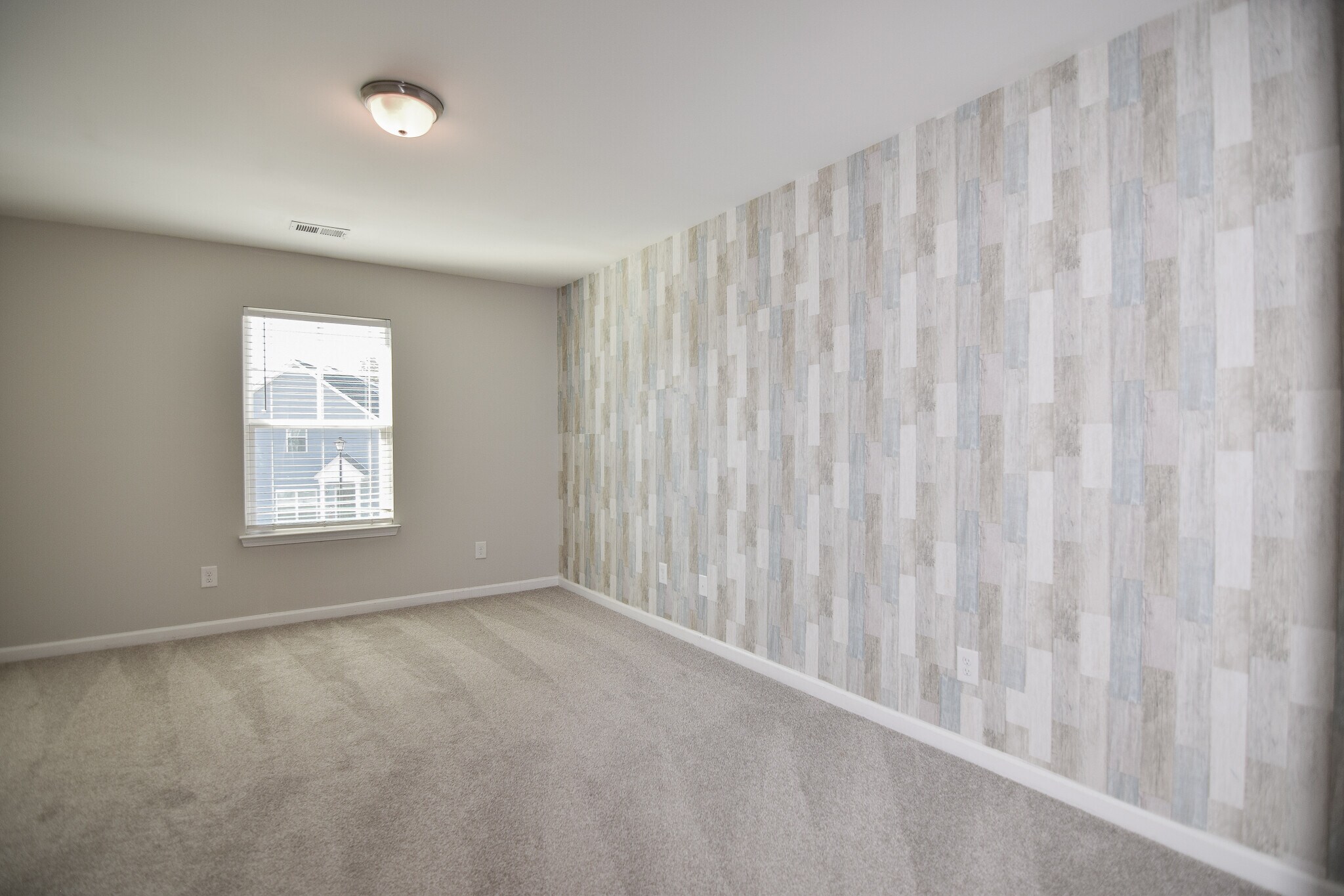 Building Photo - 162 Buchanan Cir