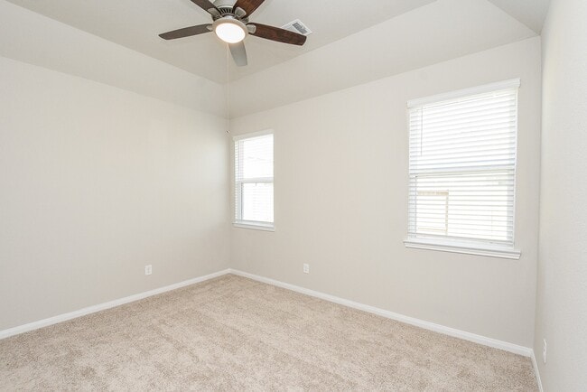 Building Photo - 14042 Chinook Dr