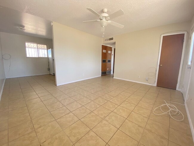 Building Photo - Northeast El Paso 3 bed with Refrig A/C