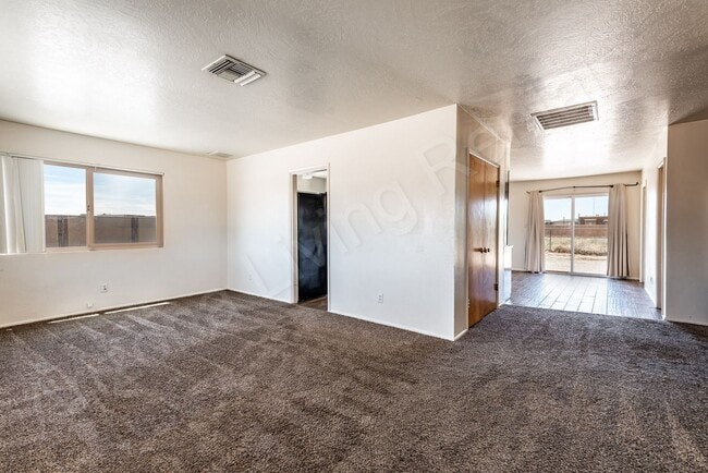 Building Photo - SPACIOUS HOME ON ONE ACRE