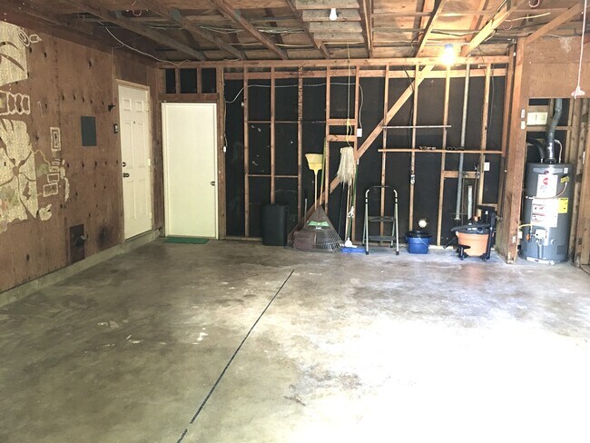 Building Photo - 4110 First View Dr