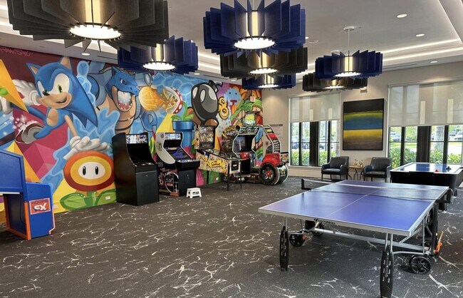 Building Photo - 17299 Pagoda Palms Dr