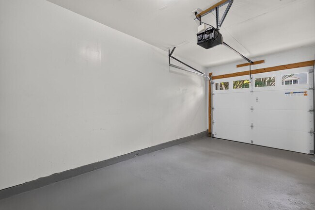 Building Photo - 13504 Hamlet Square Ct