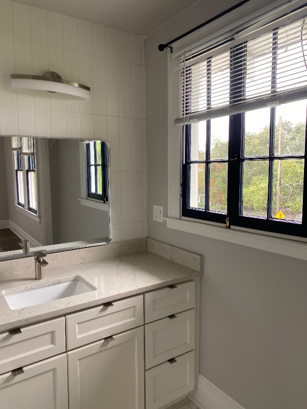 Building Photo - 519 E Livingston St