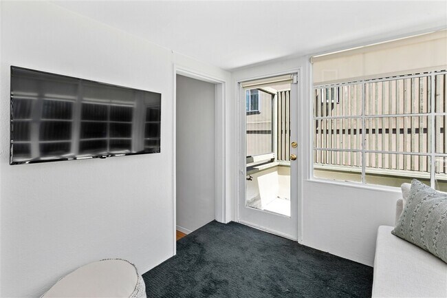 Building Photo - 180 St Germain Ave