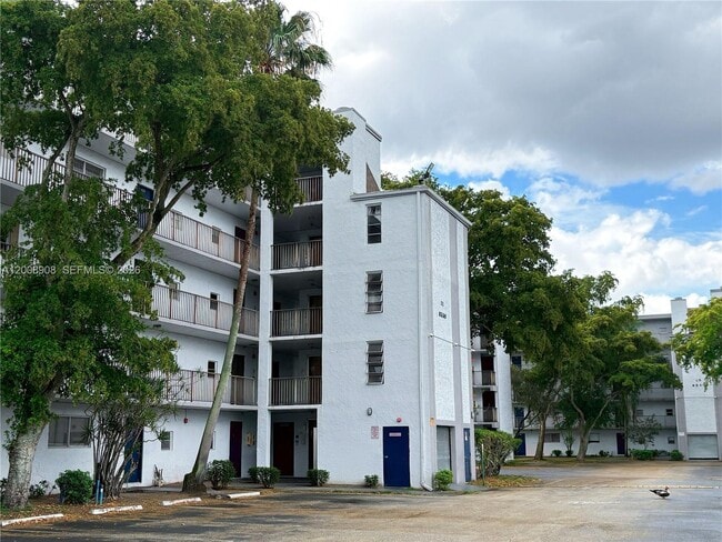 Building Photo - 8550 N Sherman Cir