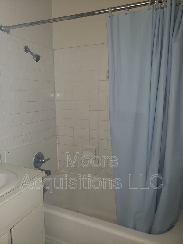 Building Photo - 1439 S Rusk St