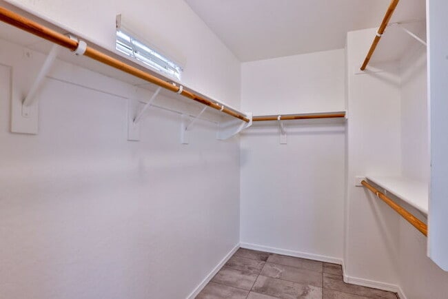 Building Photo - 1416 S Terrace Rd