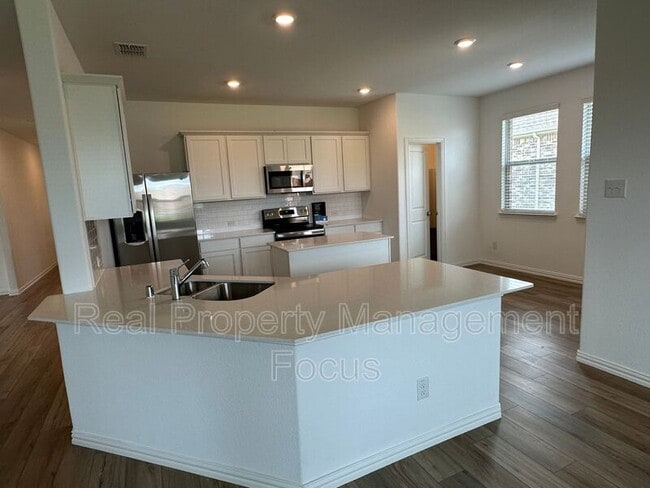 Building Photo - 239 Jenkinson Dr
