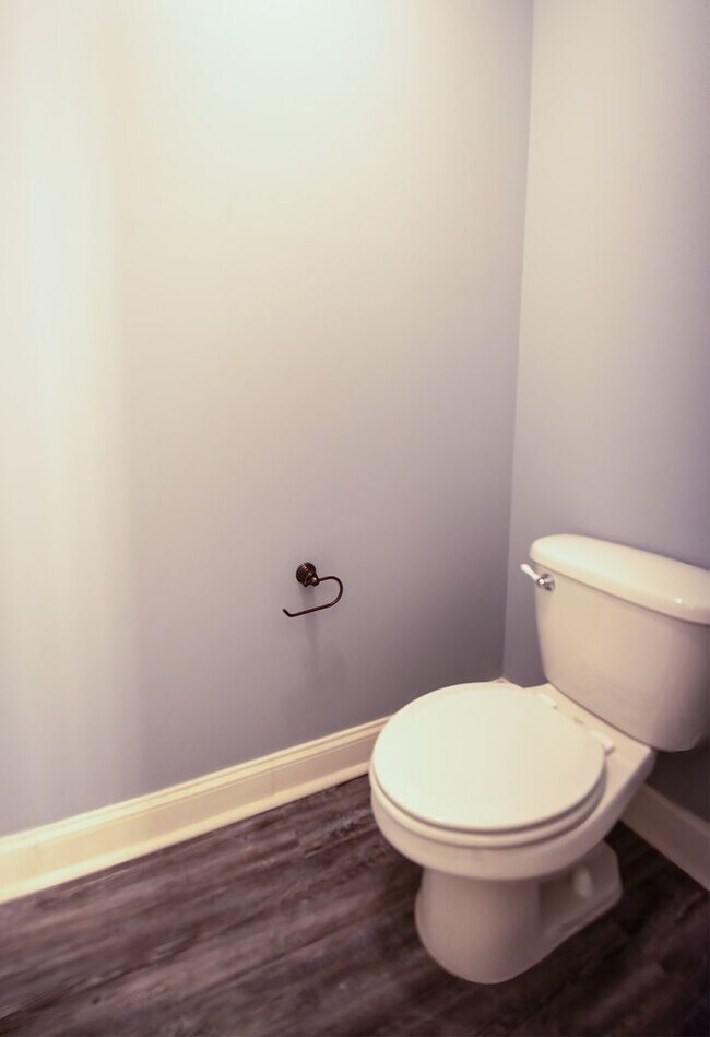 Building Photo - Beautiful home available from May 10!