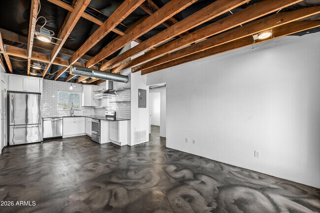 Building Photo - 3601 N 15th Ave