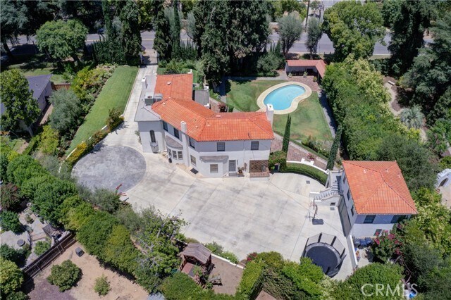 Building Photo - 1205 W Highland Ave