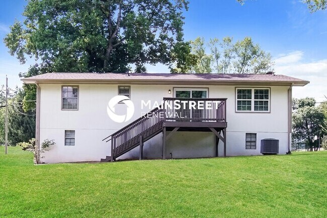 Building Photo - 3 Bedroom Pet-Friendly Home in SEYMOUR, TN...